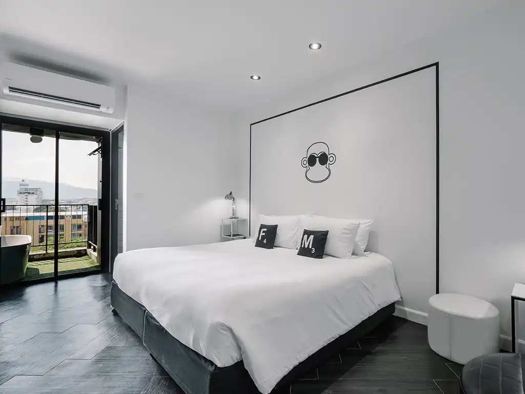 Chimpanzee Bath Pod (Double Bed)