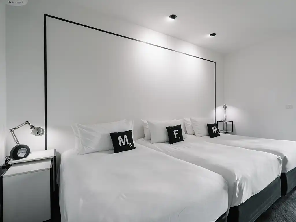 Gorilla Pod (Triple Beds)